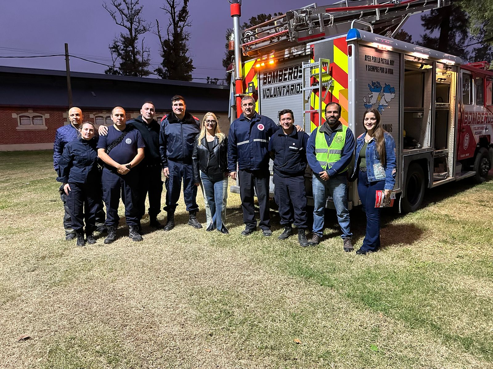 Brouwer impulsa exenciones de pago de impuestos y servicios para los Bomberos Voluntarios